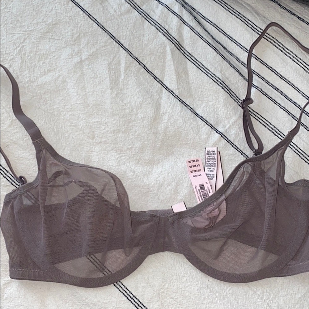 NWT Victoria Secret bra